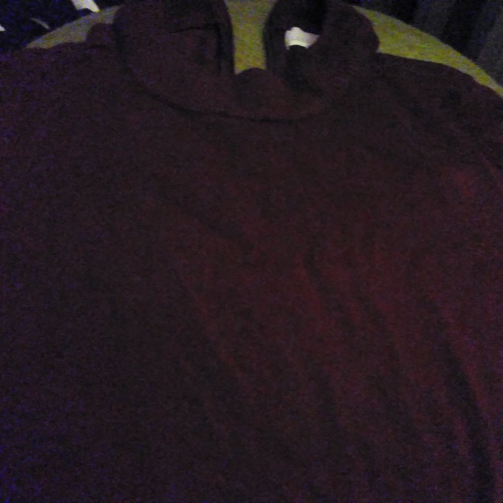 Sweaters - Picture 6 of 8